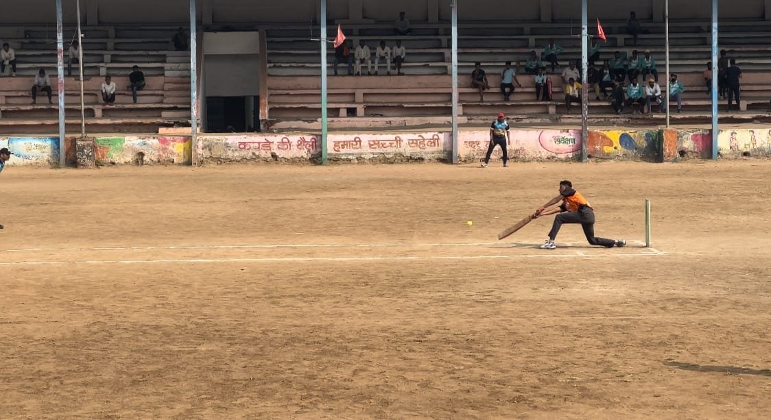 Veer Shivaji, Nayaab Mirza, KCC 11 and Friends Club won the matches.