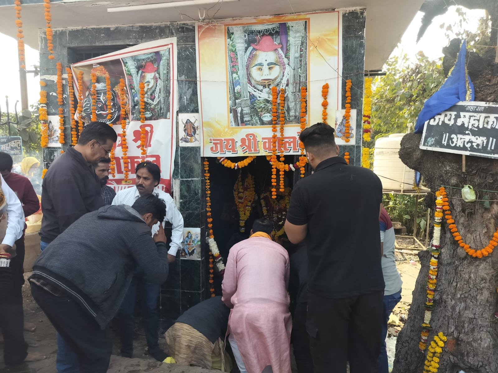 Havan-Bhandara was held on Kaal Bhairav ​​Jayanti, thousands took Prasad.