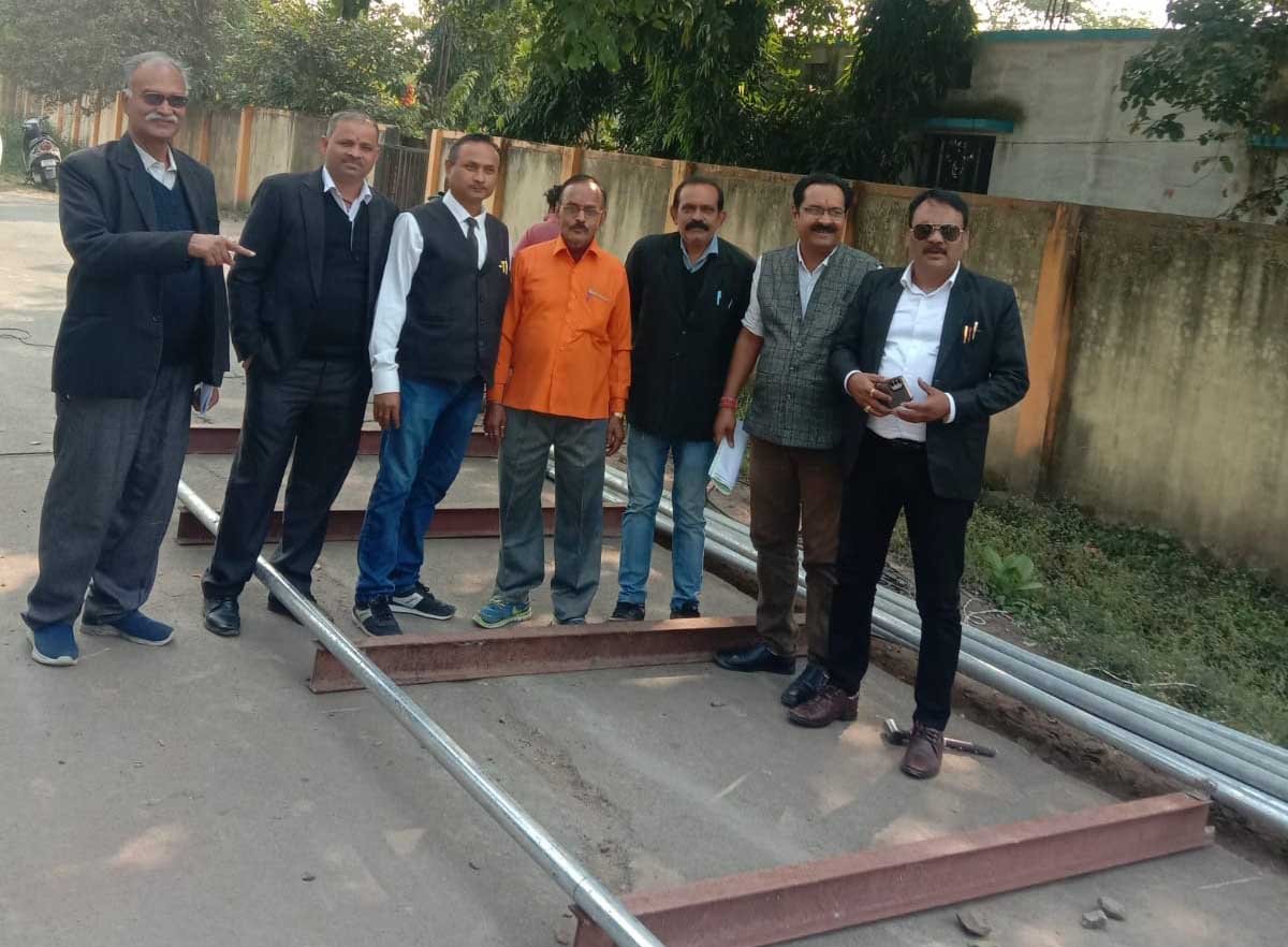 Cattle will not enter the court premises, cow catcher installed at the gate