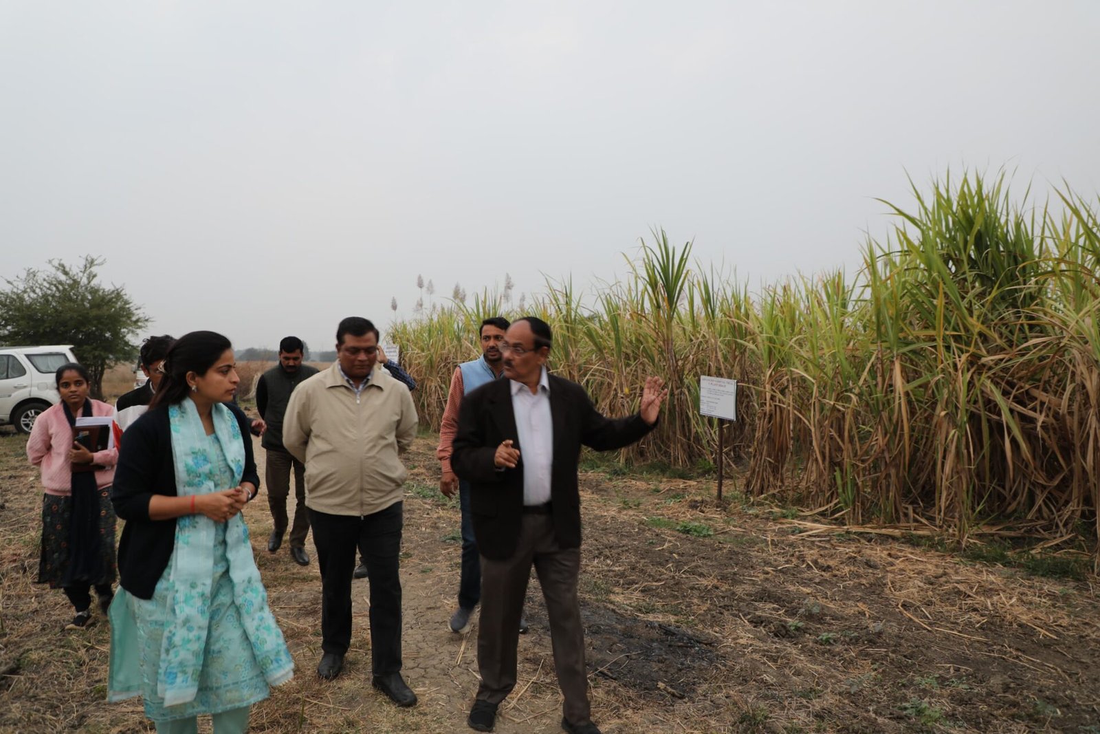 Collector inspected Regional Agricultural Research Center and Agricultural College Pawarkheda