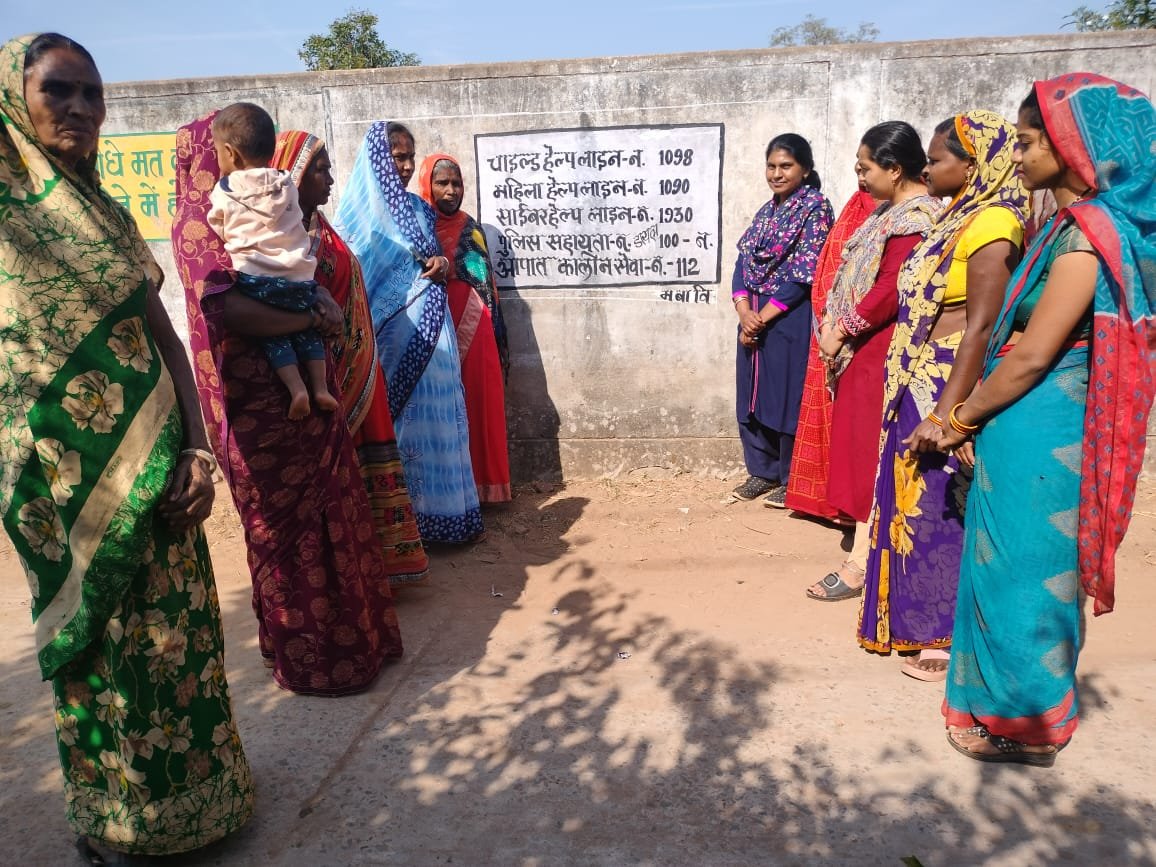 Gave information about support information service to women at Anganwadi centers