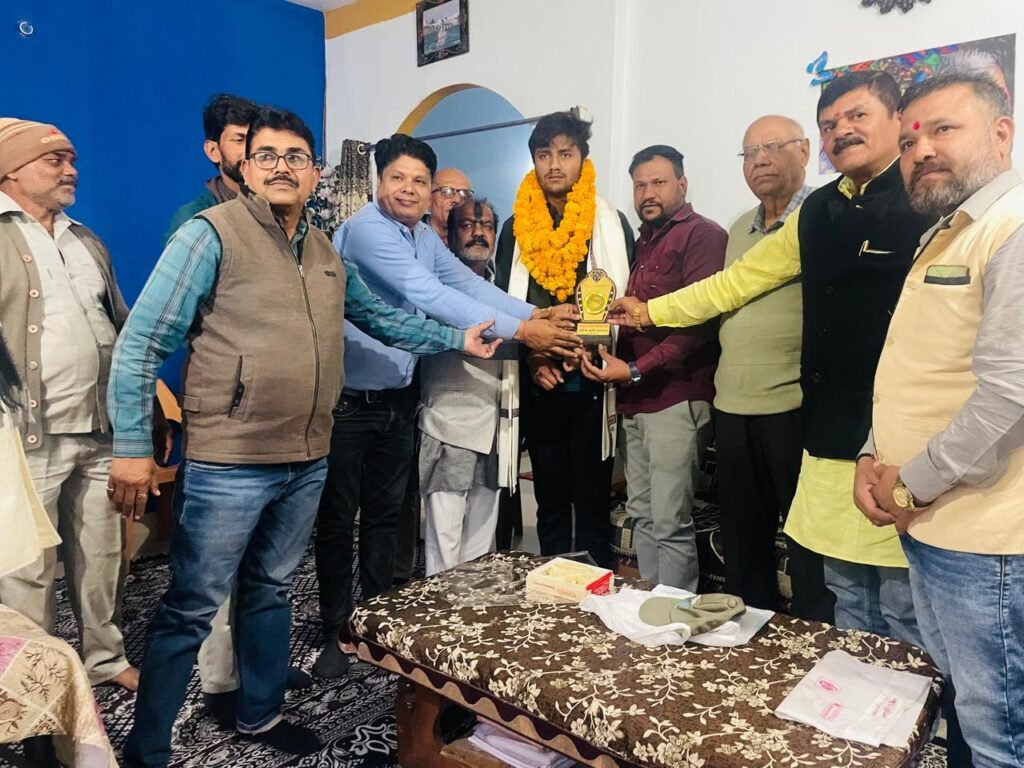 Chauriya Kurmi Mahasabha congratulated Akarsh on clearing the category.