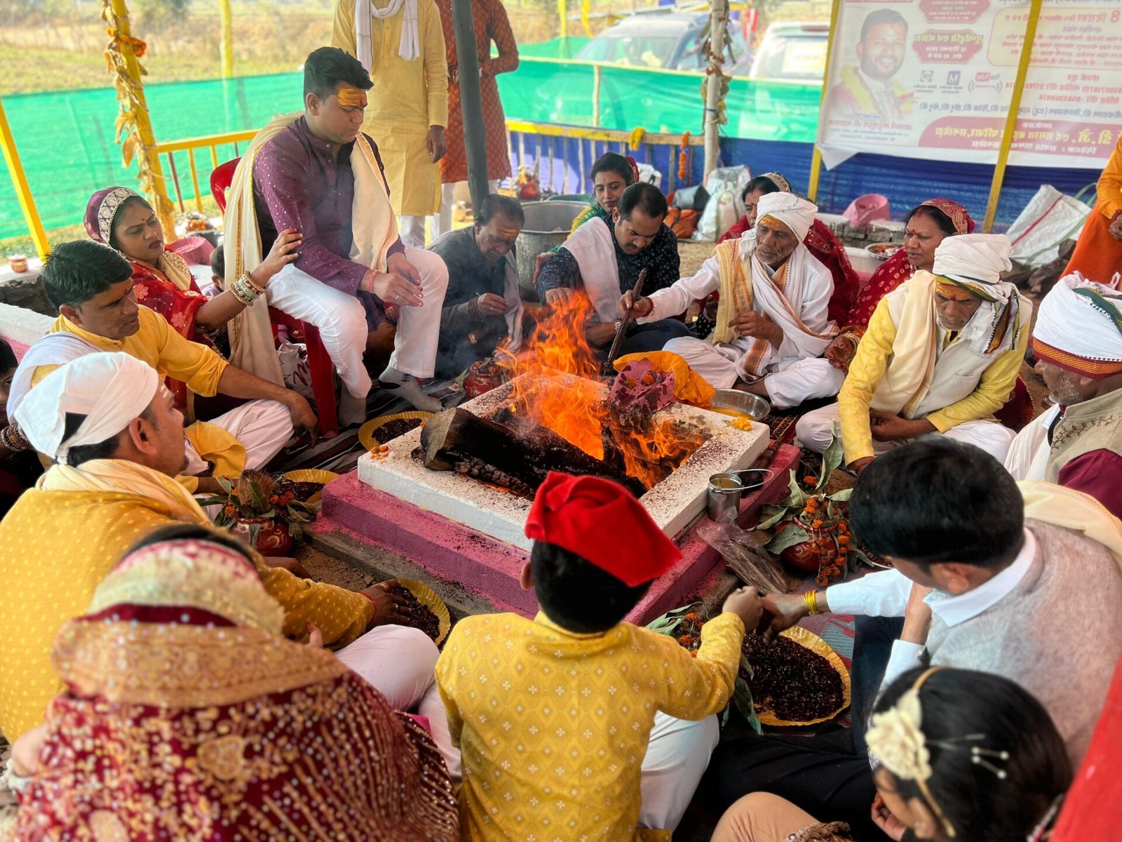 Shivalinga and statues were consecrated in Hanuman Dham Vatika Sankheda.