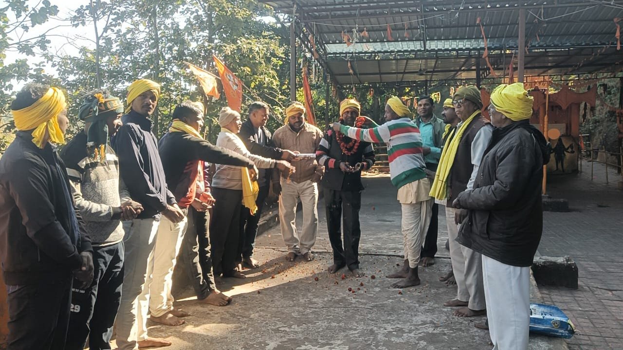 In the meeting of Tribal Service Committee, Bhumakas were urged to remove evils from the society.