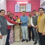 Lions Club Itarsi couple honored TI Gaurav Singh Bundela