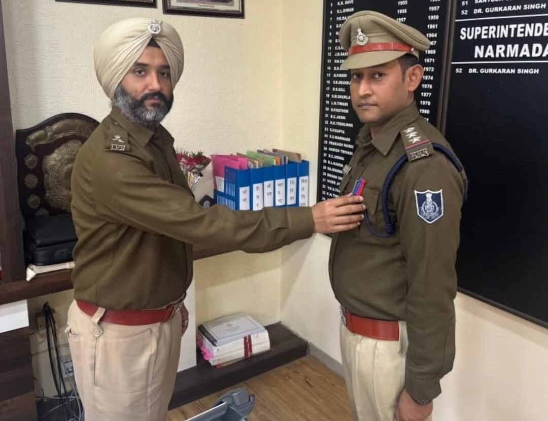 Police station in-charge Bundela honored for punishing the accused of rape and murder of a girl