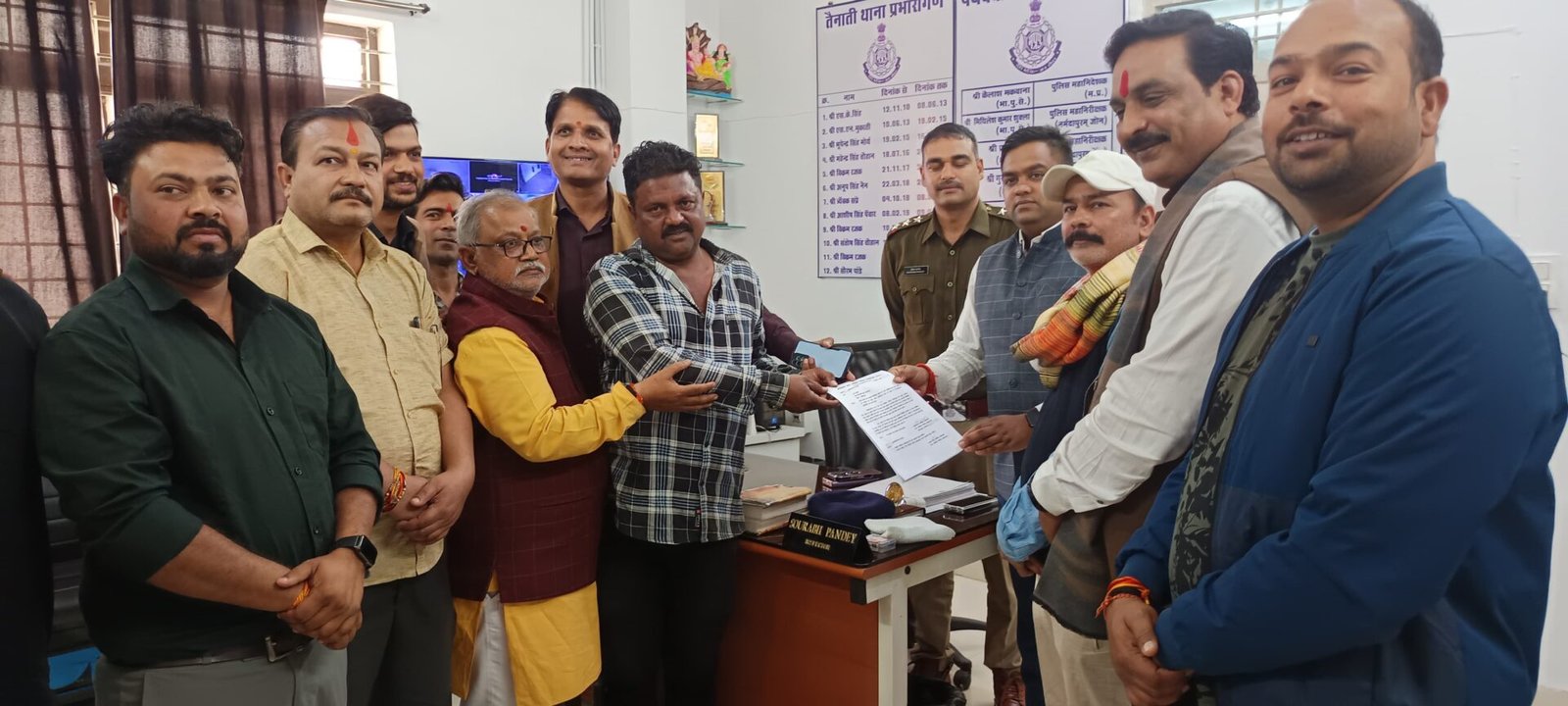 Public representatives met police officers, applied for FIR on breaking drinking water pipeline