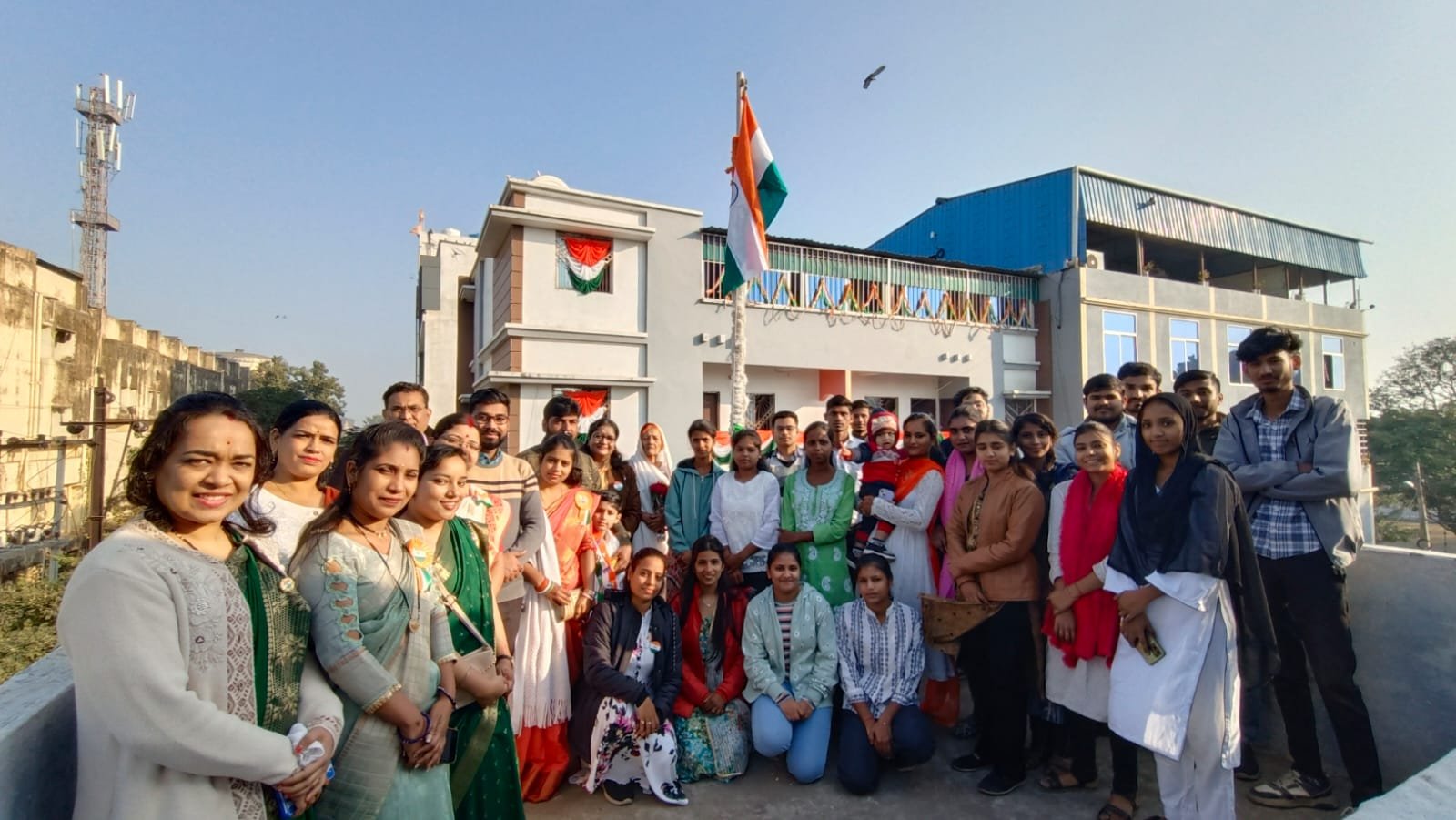 स्कूलों, शैक्षणिक संस्थाओं और सरकारी दफ्तरों में भी मनी लोकतंत्र की वर्षगांठ 1 Anniversary of money democracy in schools, educational institutions and government offices also