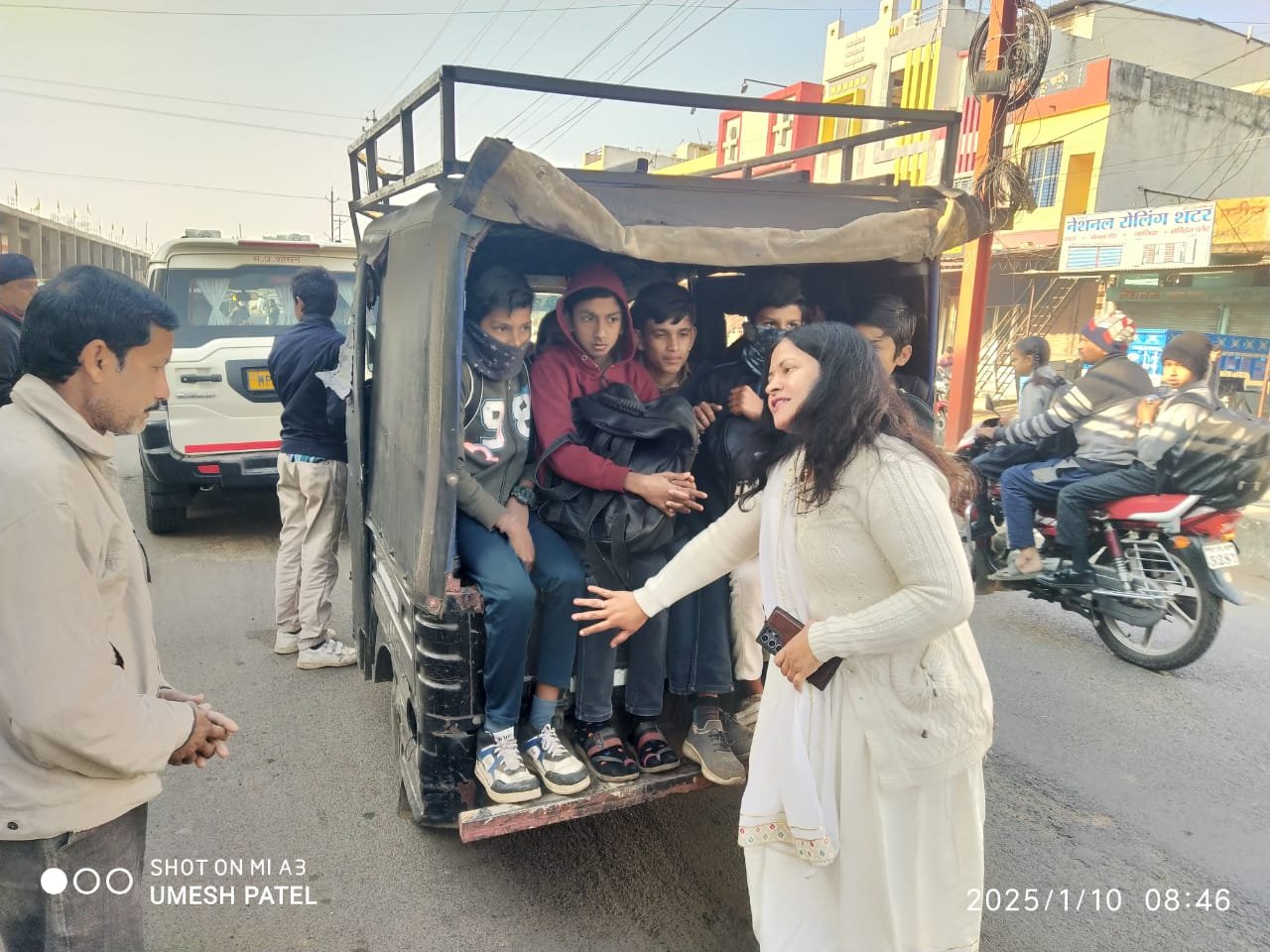 Rs 57,000 recovered from auto drivers transporting unsafe school children