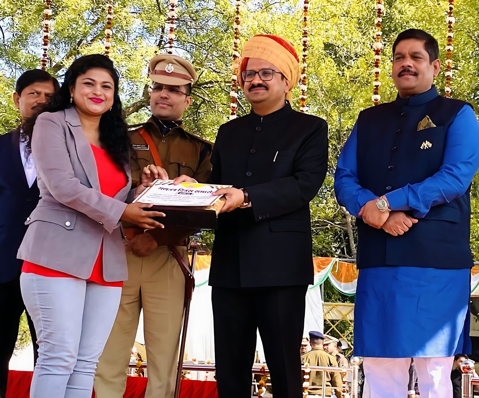 Sehore Collector honored Sarika Gharu