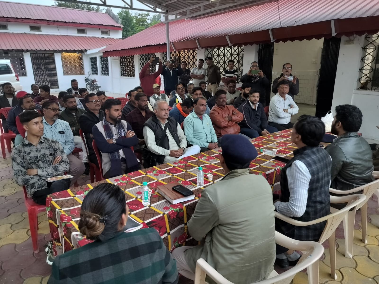 Coming from outside, accept the city as your own, the people of the city should also come forward.