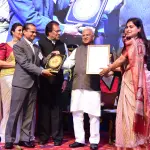 Governor honored Narmadapuram Collector Sonia Meena