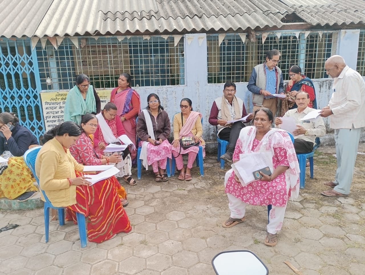 Solution of public problems through public welfare camps