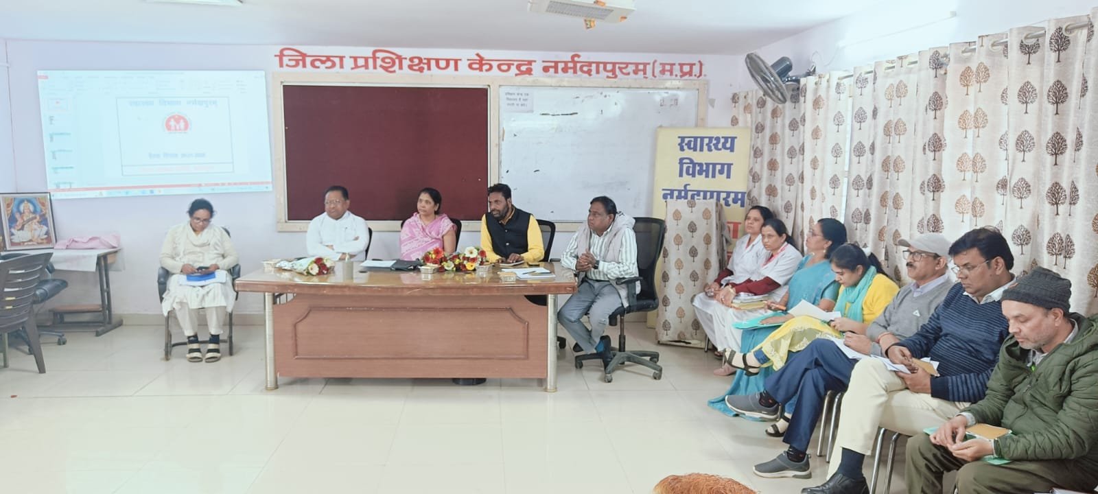 Discussion on prevention of various diseases in the meeting of District Panchayat Health Committee.