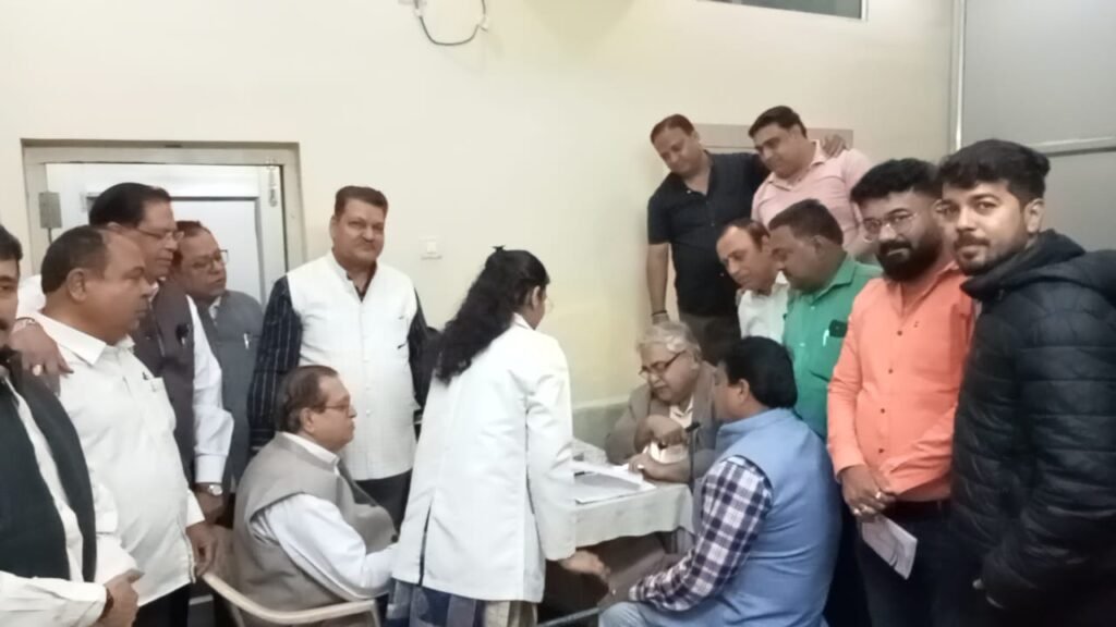 219 examined in eye camp, 50 patients identified for operation, 18 sent to Bhopal