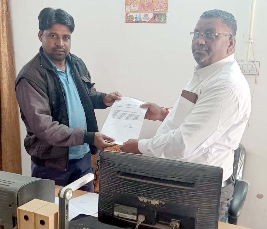 Gram Panchayat submitted a memorandum to the CEO stating the problems due to drain construction in Mehragaon.