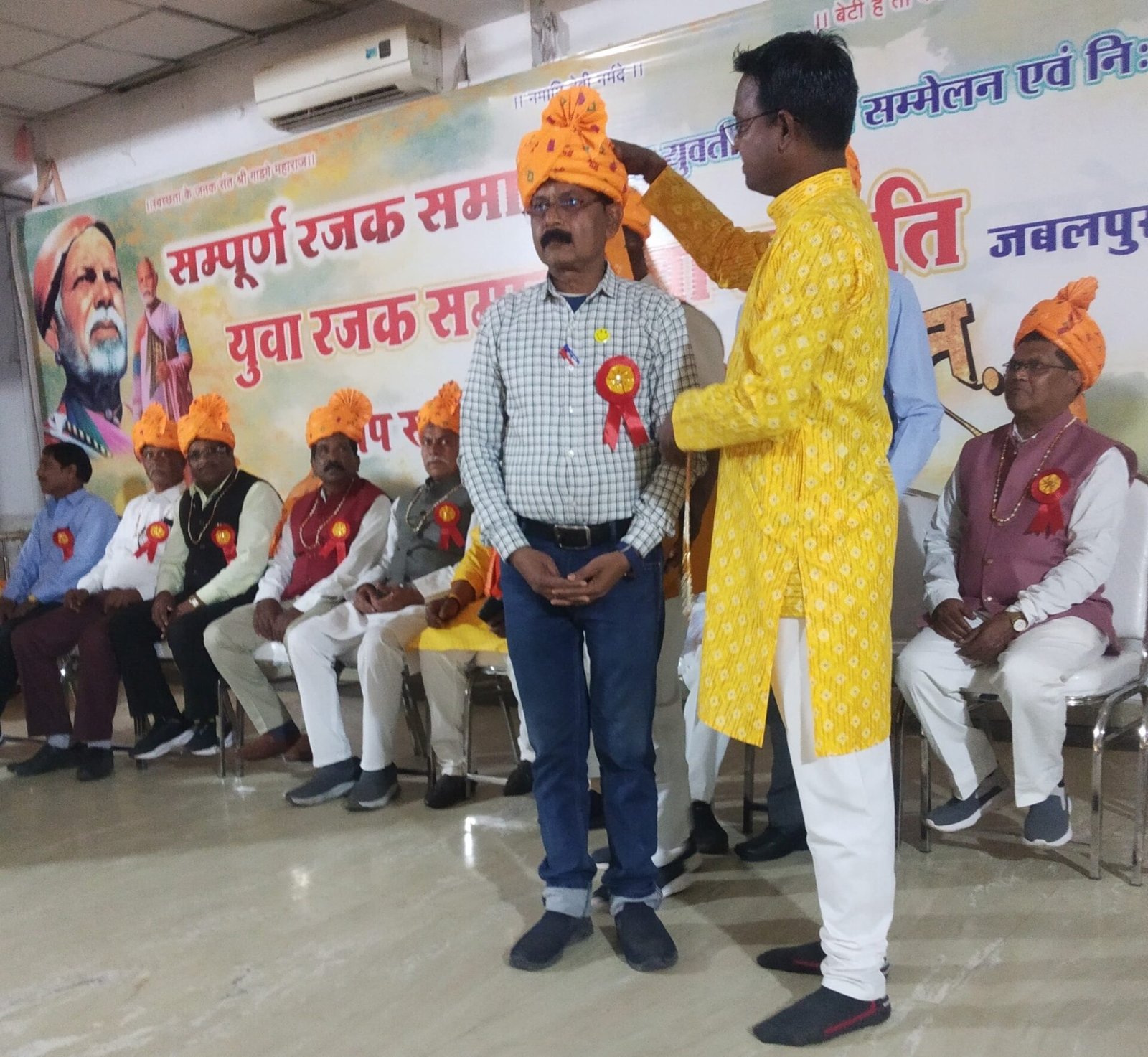 Rajak Samaj Seva Samiti honored Rajkumar Malviya