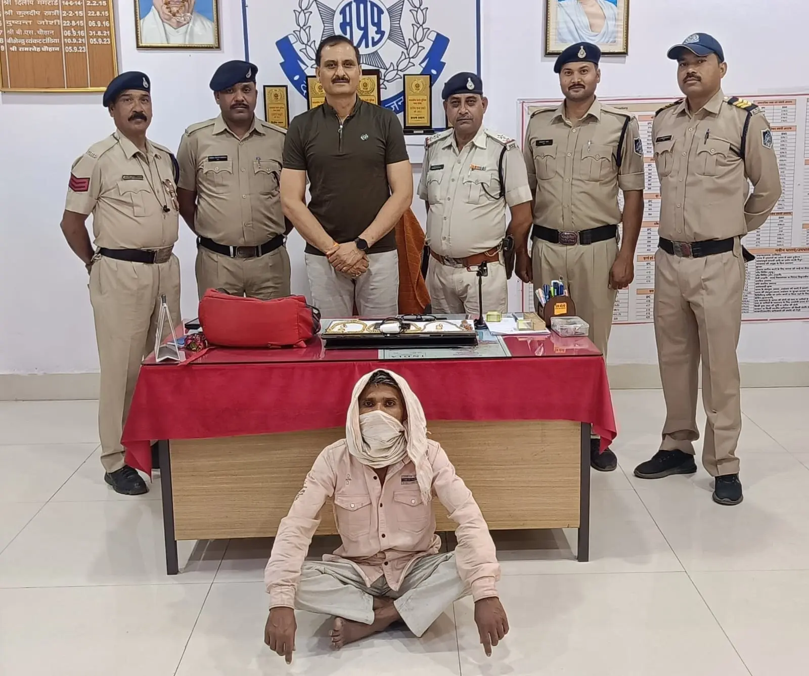 The person who stole jewellery and mobile worth 26 lakhs from Madhya Pradesh was arrested in Rajasthan