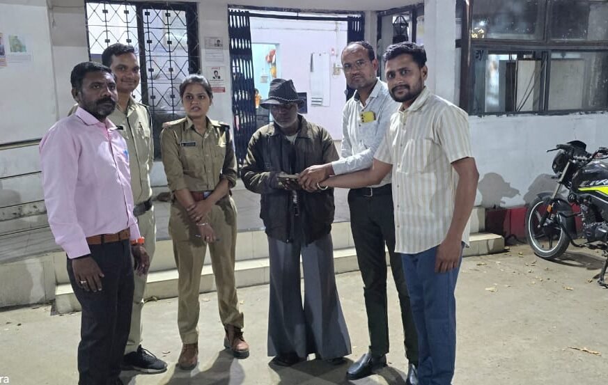 Poor Puttan got back the stolen money due to the prompt action of the police