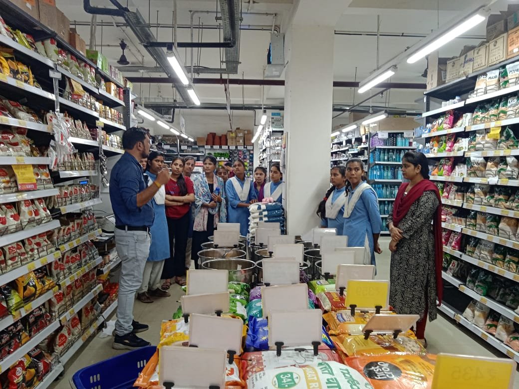 Students of retail trade took 20-day on-job training at PM Shri Government Girls School