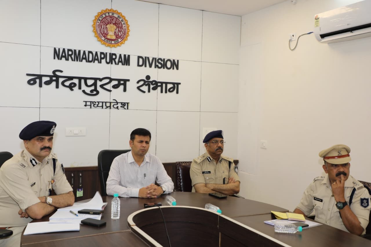 All districts should enroll volunteers for civil defence