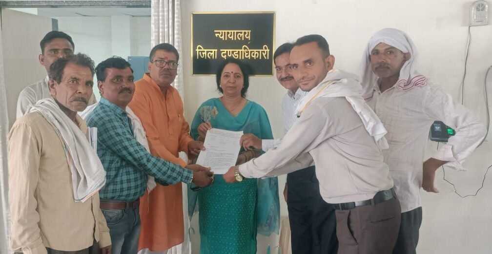 Complaint made to the collector about the electricity department of Pathrota