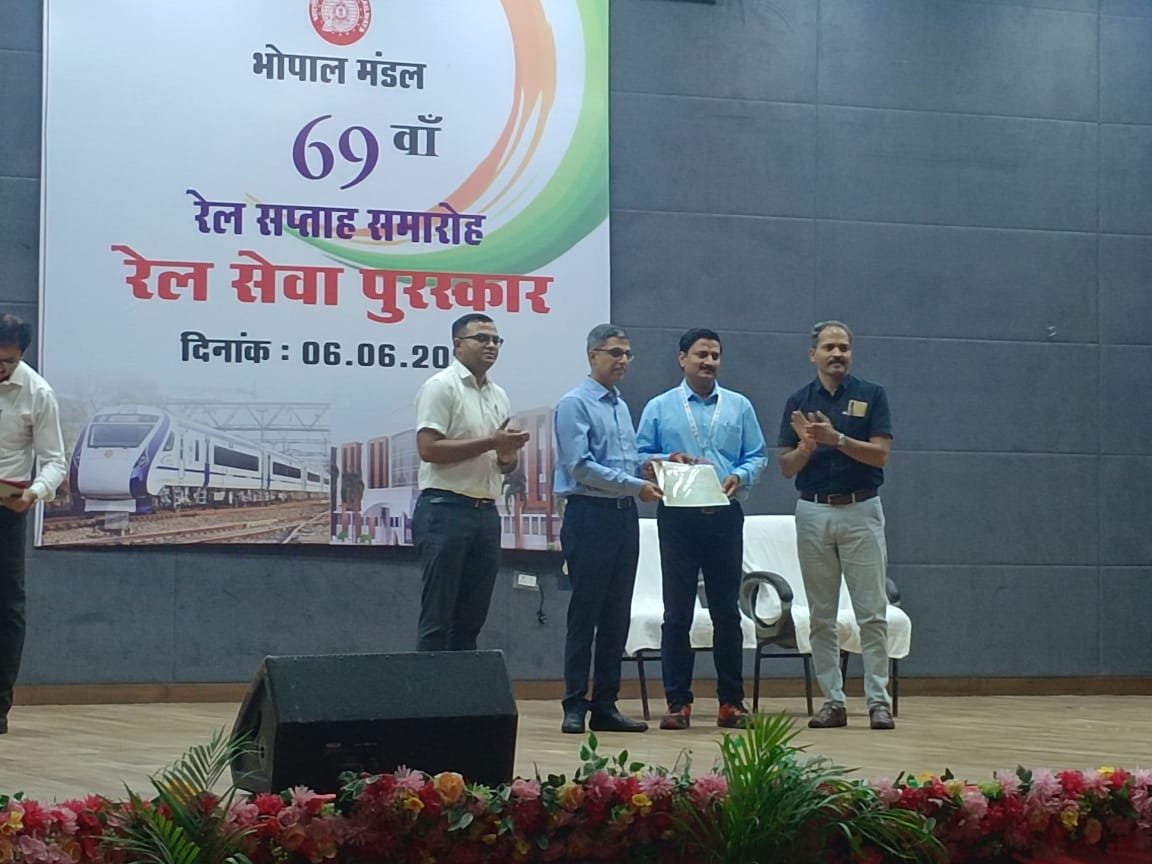 DRM honoured loco pilot Deepak Kumar with medal, trophy and certificate