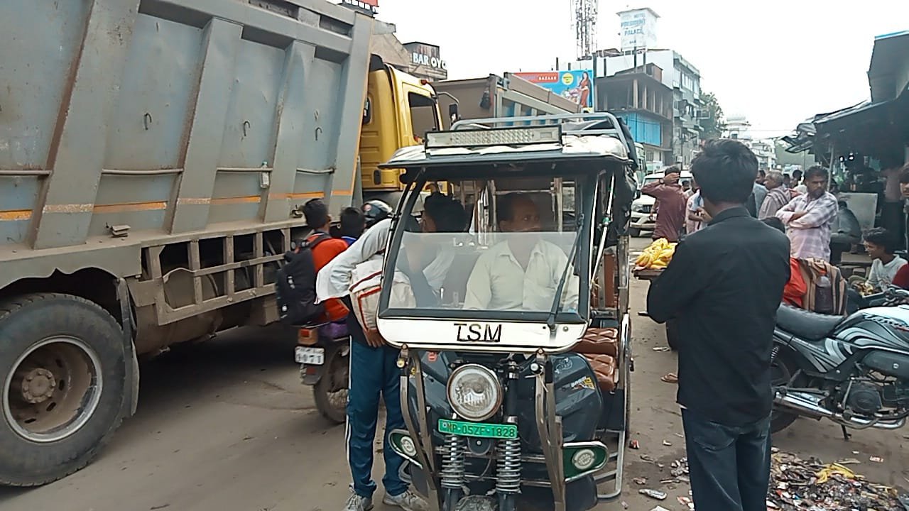 Strictness will be taken on dumpers entering the city during the restricted period