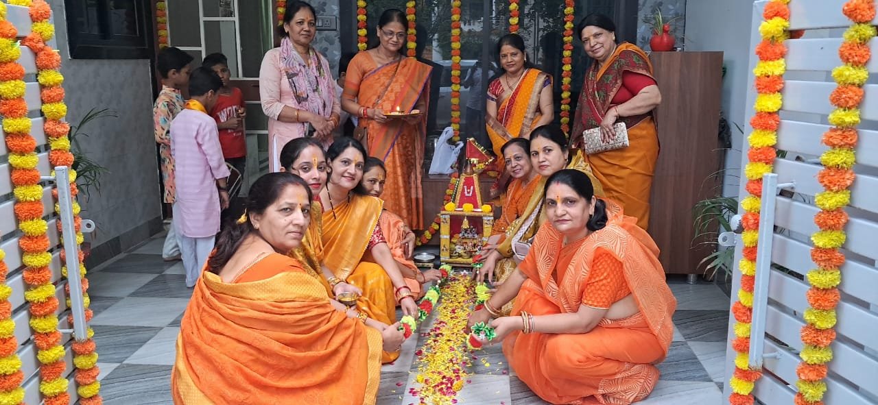 Young devotees decorated tableaus at Kaveri Estate and took out Jagannath Rath Yatra