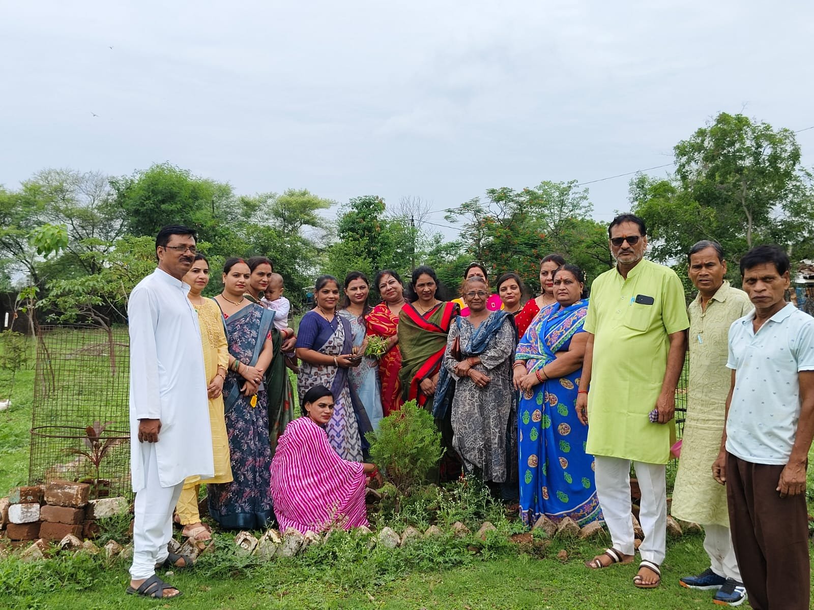 Rashtriya Yuva Hindu Vahini planted trees in Saraswati School Auditorium
