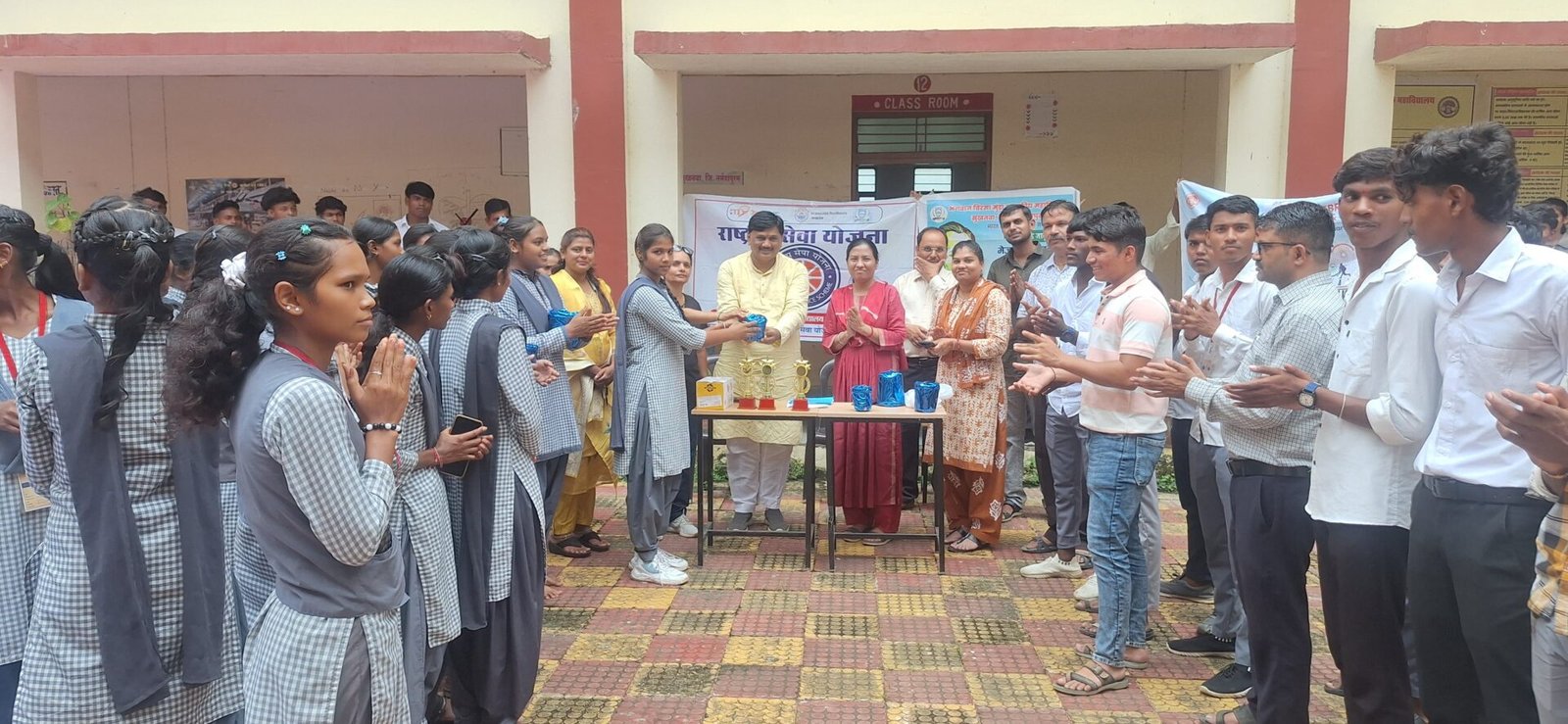 Workshop organized in Sukhtwa College on the importance of sports for a healthy life