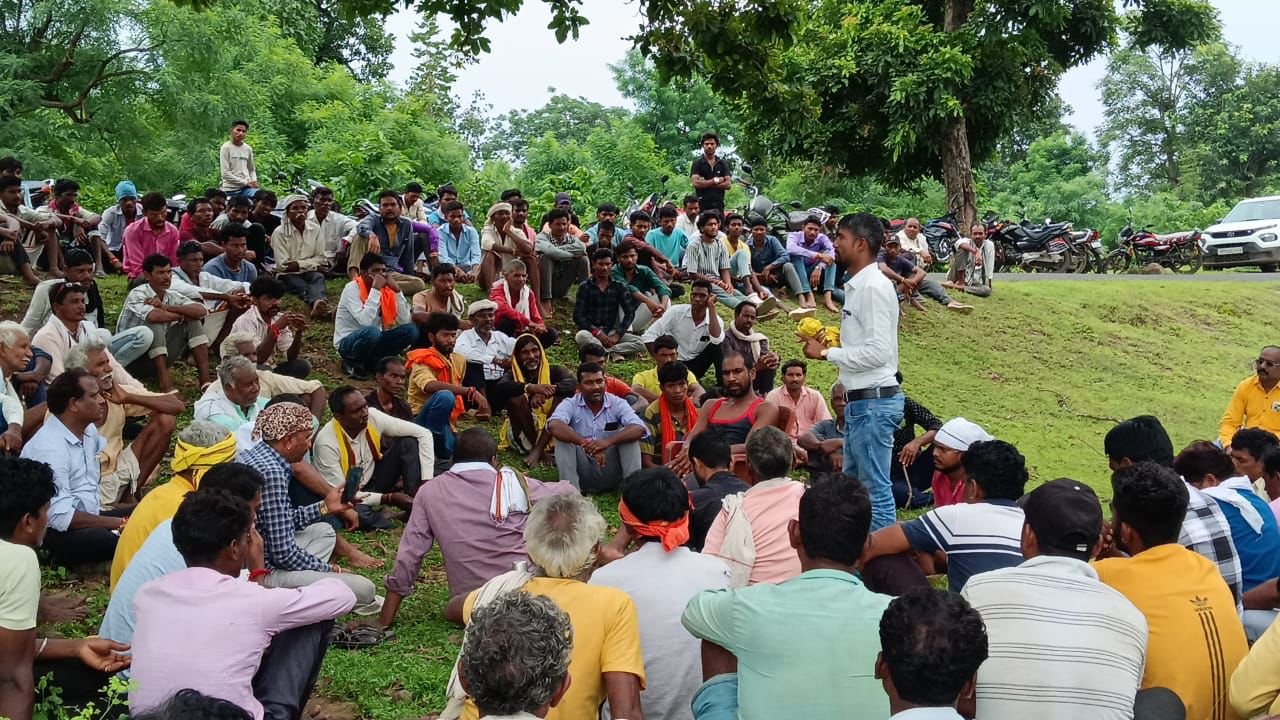 Forest department ranger accused of harassment, protest in village Bardha Raiyat
