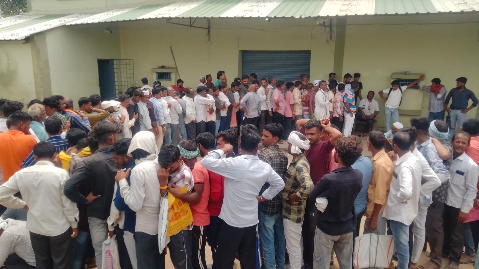 They stood in queue since morning for urea but just got token, farmers are upset