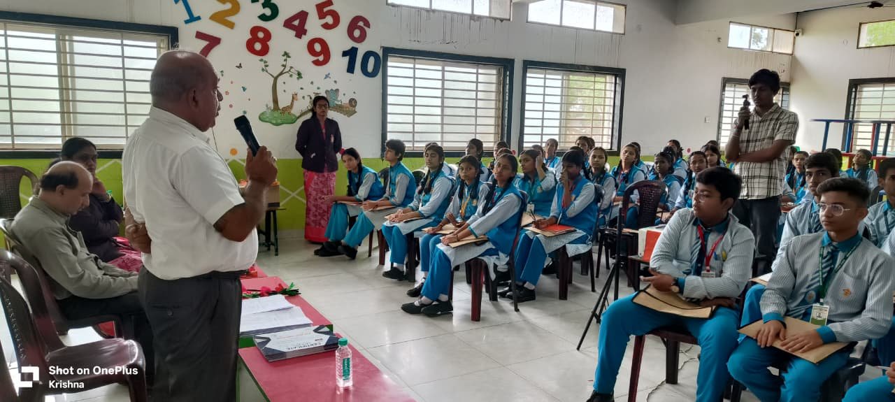 'Fun with Chemistry' workshop organized at Genius Planet School