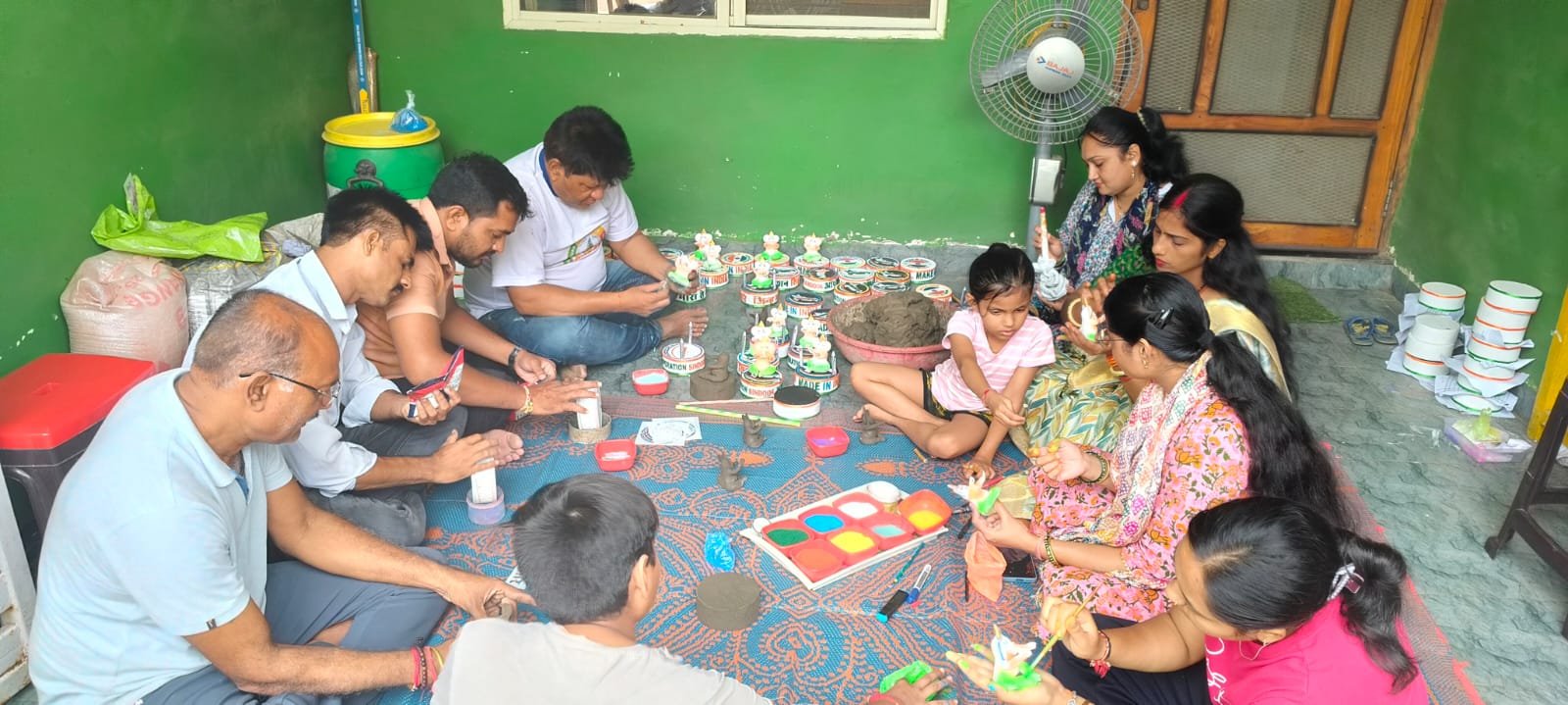 Unique effort of railway employees: A confluence of patriotism and environment in Ganesh idols