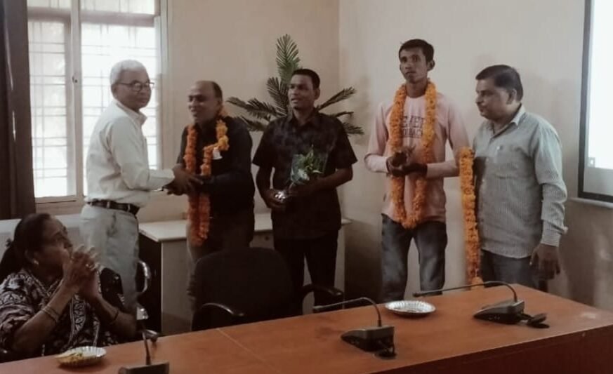 PM Kisan Samman Nidhi released, farmers honored in Itarsi Mandi