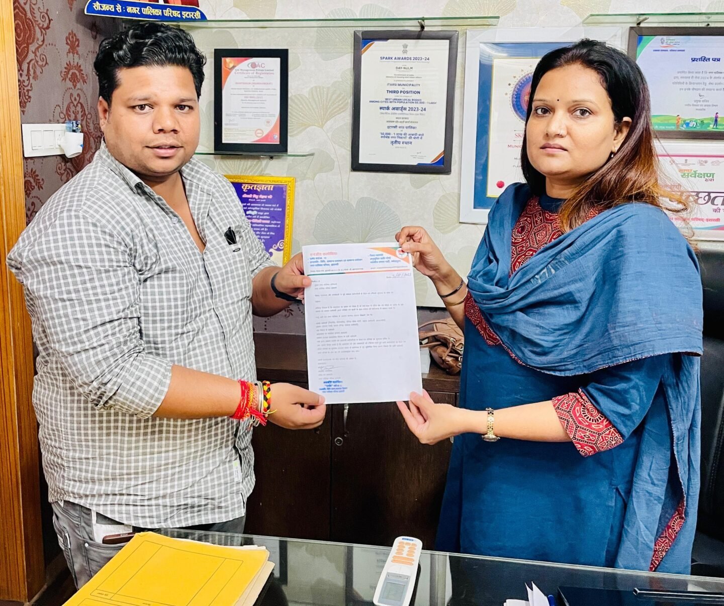 Demand to give salary and pending arrears to employees before Rakshabandhan