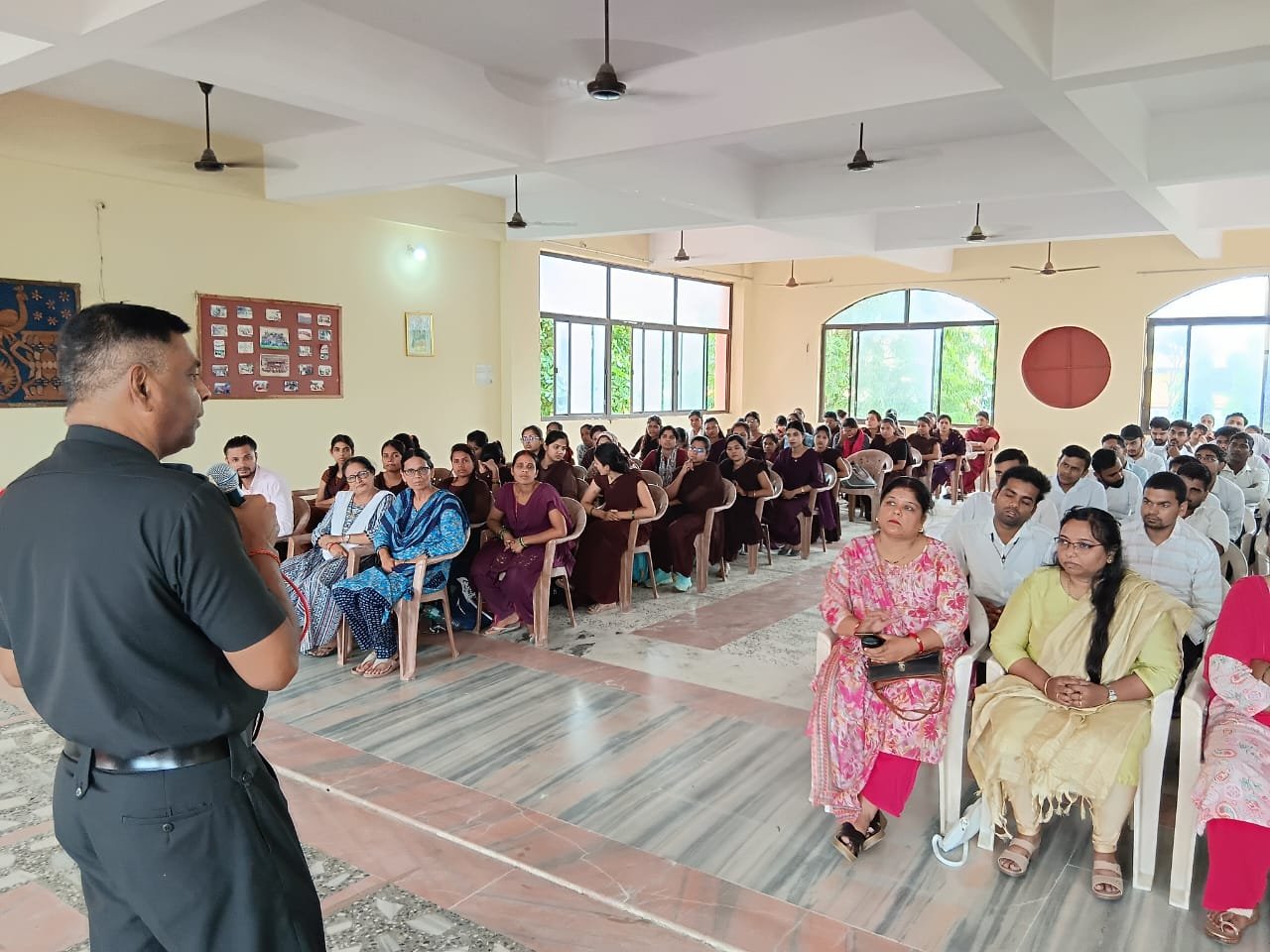 A discussion was held on Kargil War Vijay Diwas in Maa Narmada College