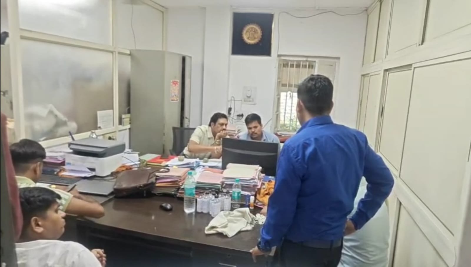 Senior clerk arrested while taking bribe in PWD office, Lokayukta caught him red handed with Rs 7,000
