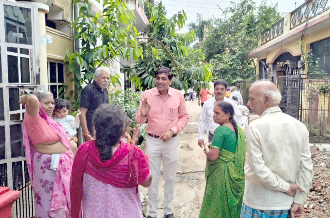 The Municipal Chairman gave instructions to expedite the construction work in Ward 33