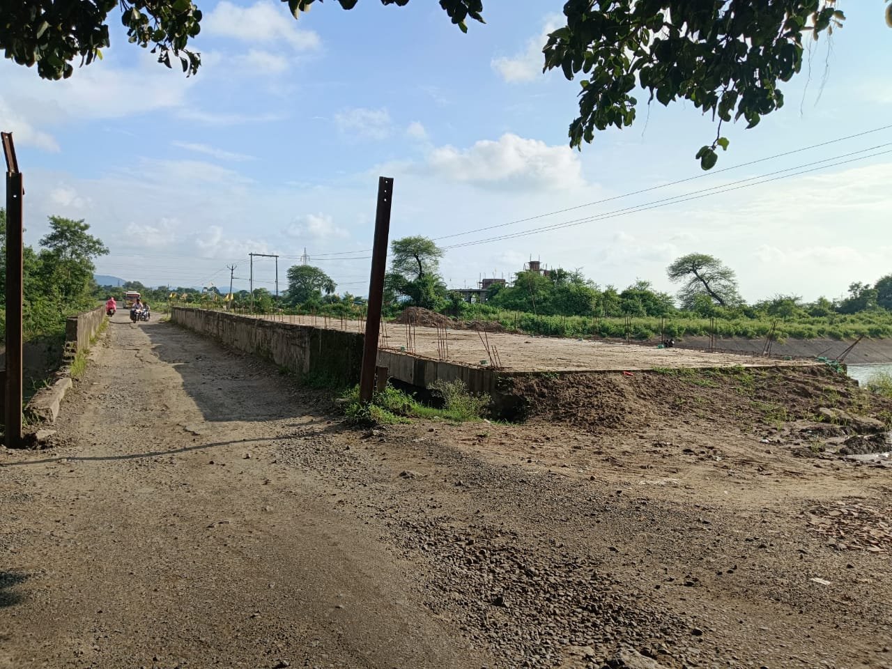 New bridge on Pipaldhana canal is ready, still not operational, fear of accident