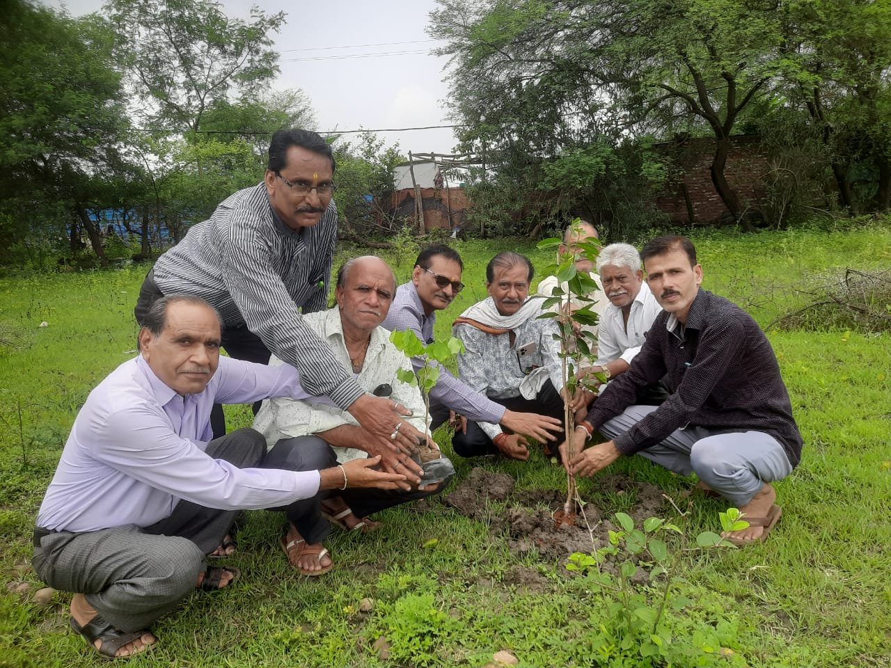 Bundelkhandi Jijhotiya Brahmin community took a pledge to protect the environment by planting trees