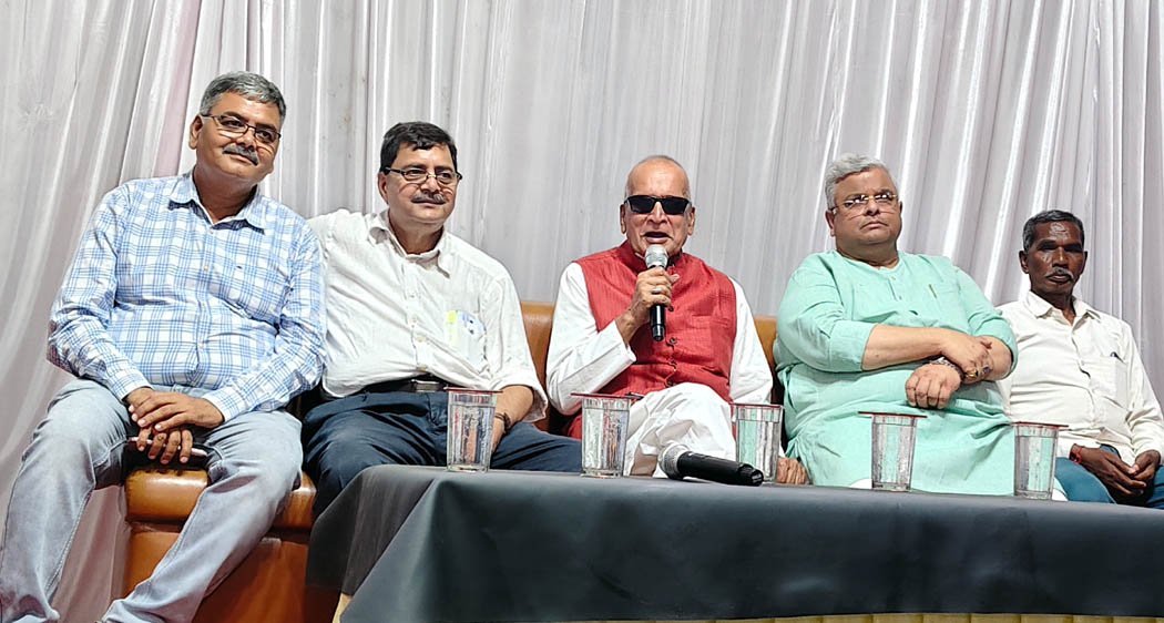 Famous satirist Sampat Saral will visit Zamani on the 101st birthday of satirist Harishankar Parsai