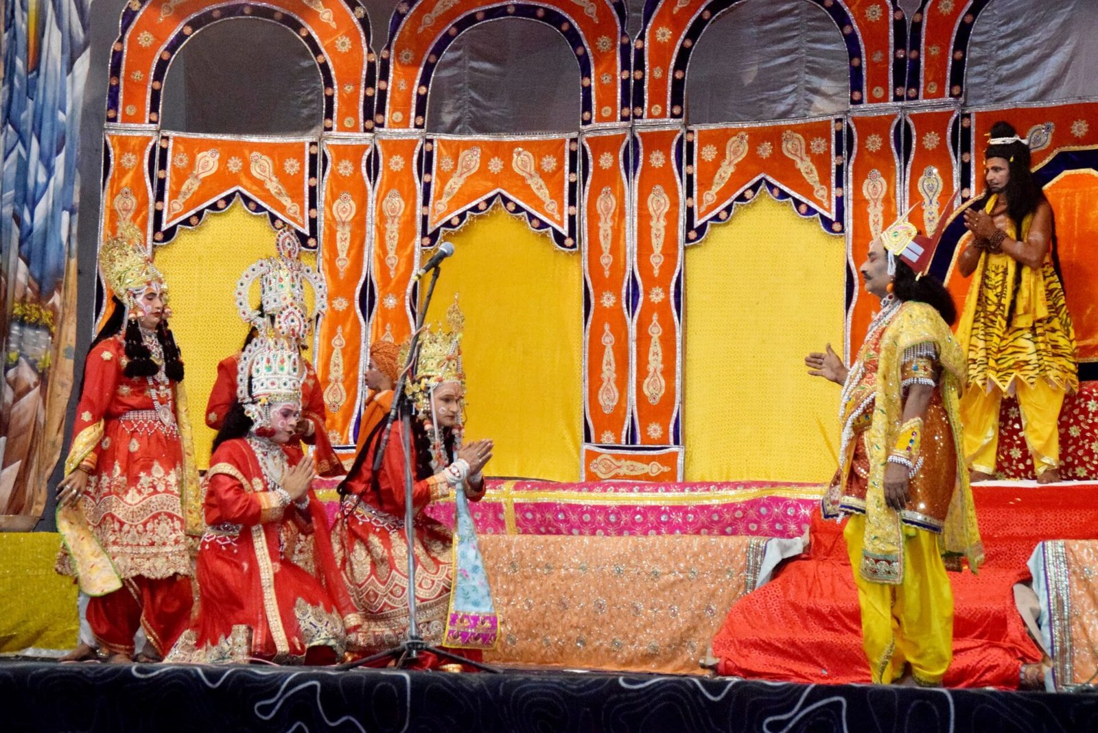 The audience witnessed the killing of Subahu and Marich and the rescue of Ahalya at the Sri Ramlila Festival.