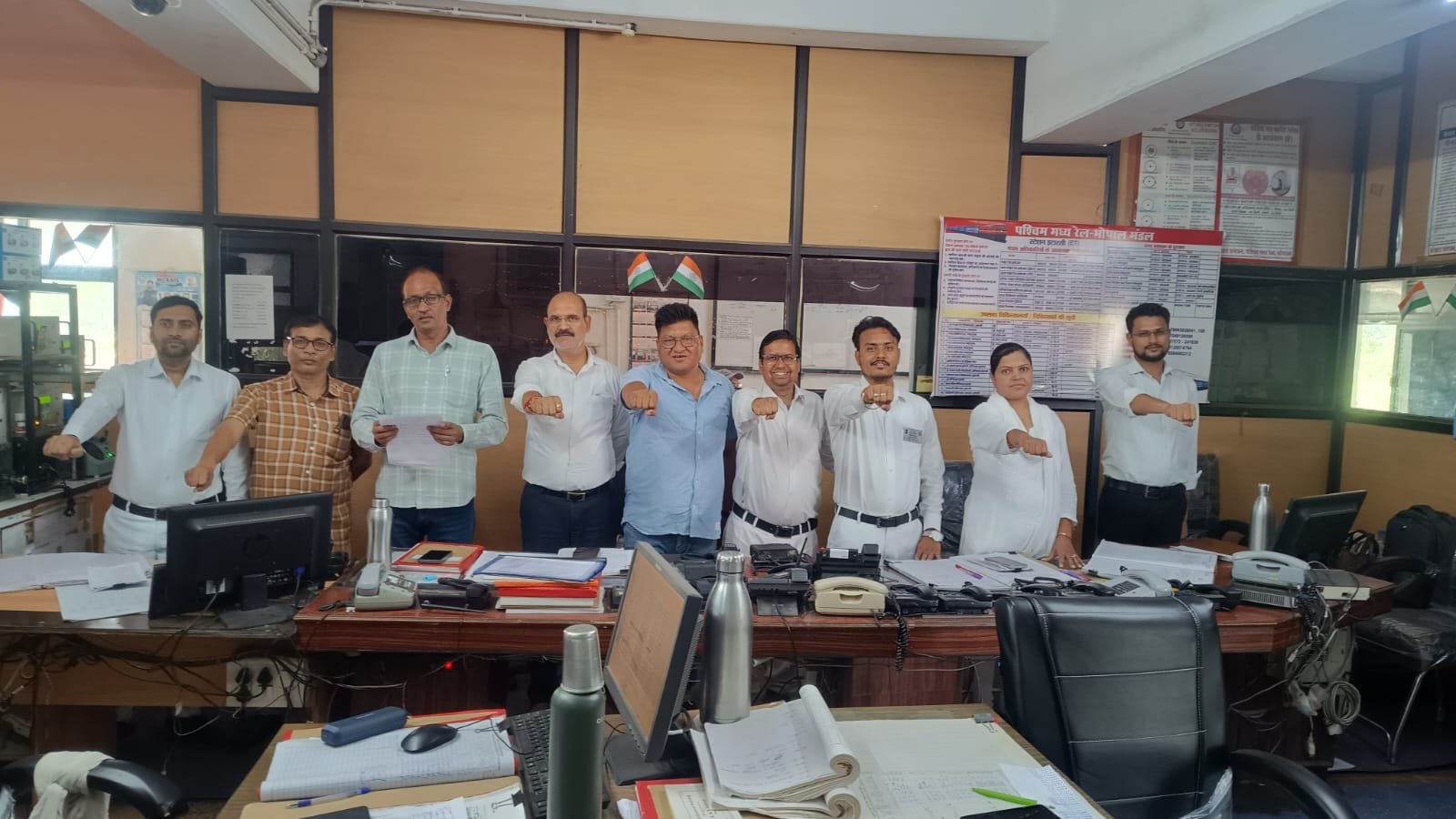 Cleanliness fortnight concludes at RRI; station masters and staff take 'Cleanliness Pledge'
