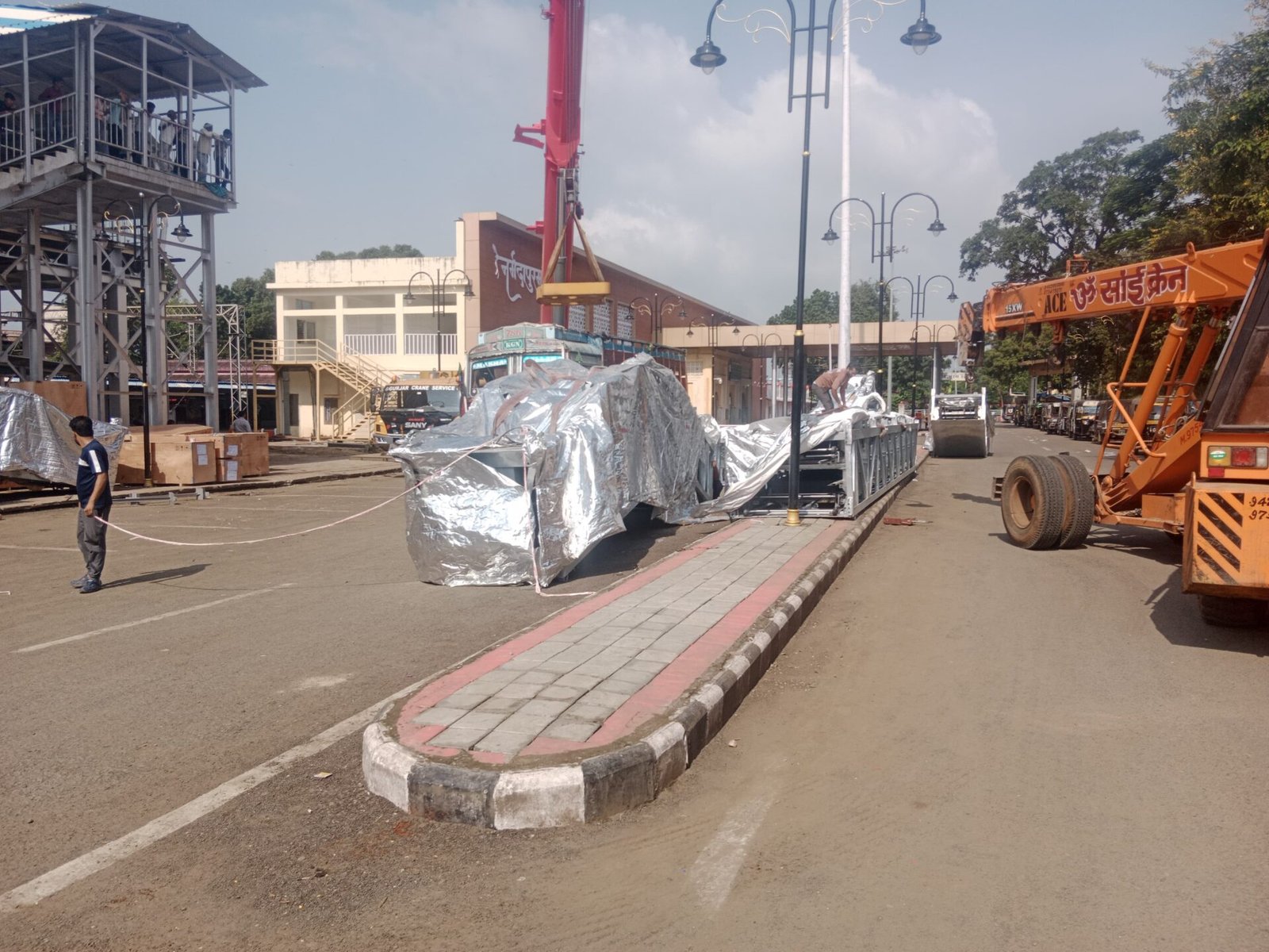 Narmadapuram railway station will soon get an escalator.