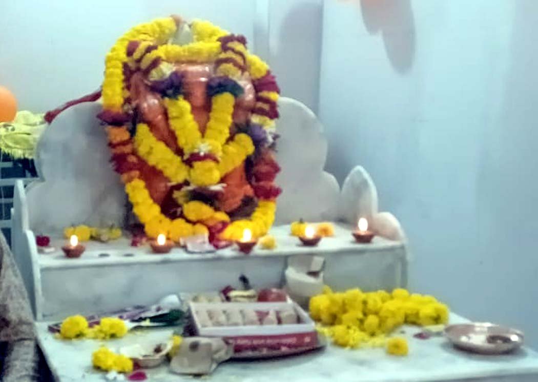 Hanuman Lala arrives at his new home (temple), consecration ceremony completed, sweets distributed