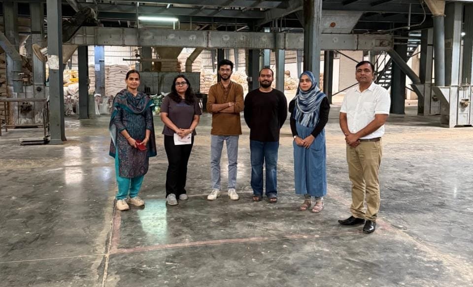 IIT Indore team visits animal feed plant, discusses agricultural waste management
