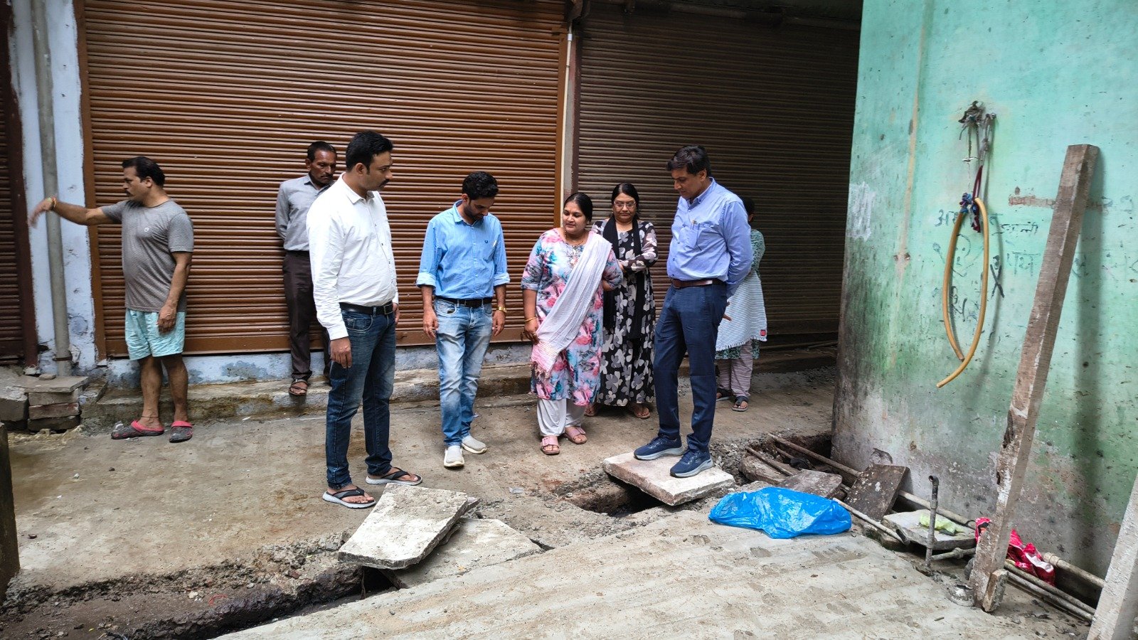 Municipal Chairman inspected the wards, gave instructions for cleaning drains and widening roads