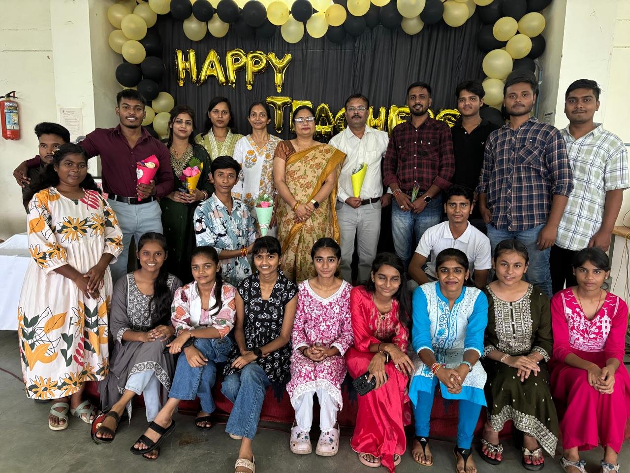 Teachers' Day celebrated in Polytechnic College, students honoured their teachers